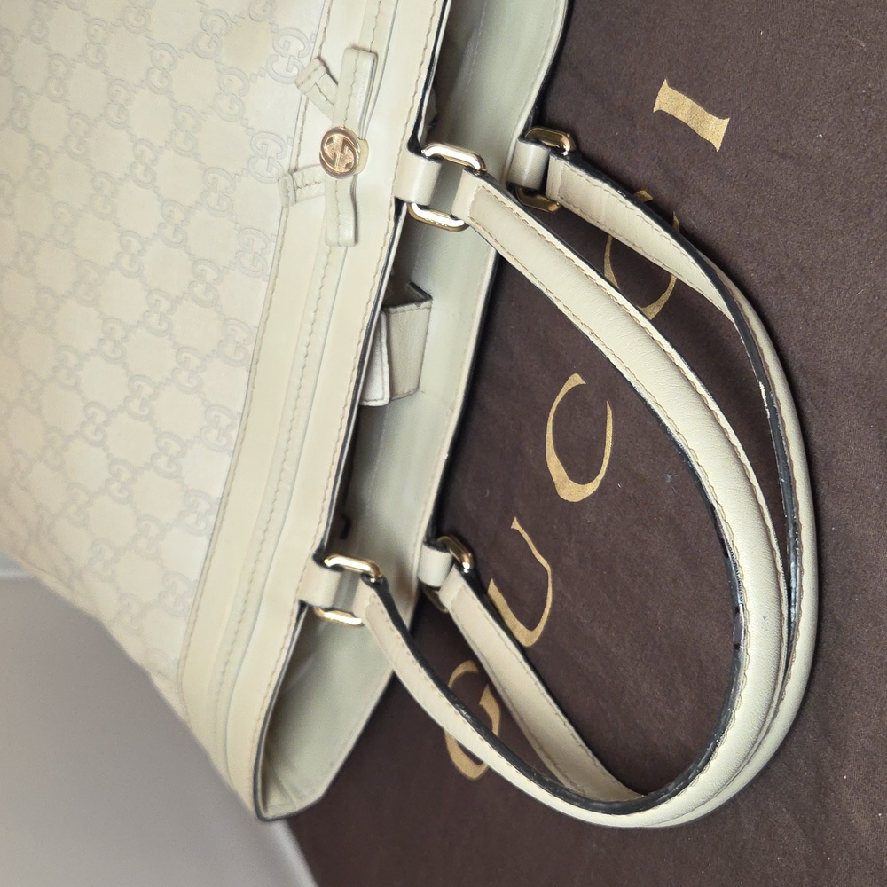Gucci late 2000s rarely seen large cream GG-embossed & smooth leather tote bag - Picture 14 of 17